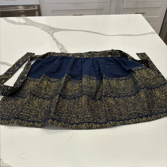 NWOT Anthropologie Elegant Navy and Gold Women's Apron. Culinary inspiration. - Picture 2 of 5